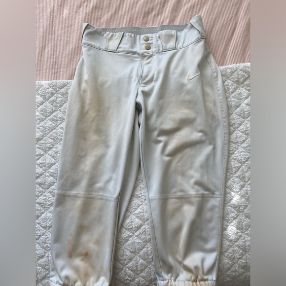 4 pairs of women’s softball pants - Picture 11 of 13